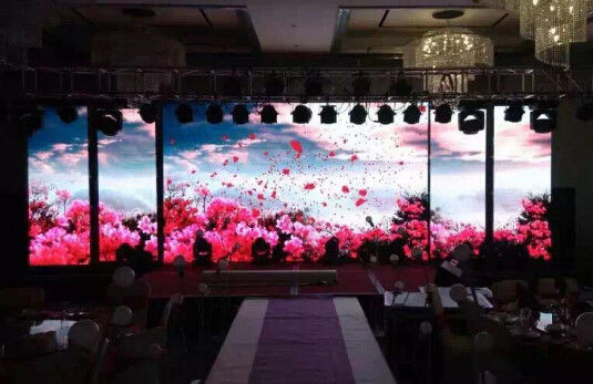 Bom preço RGB P5 SMD Led Indoor TV Screen Background Stage Rental Full Color Screen on-line