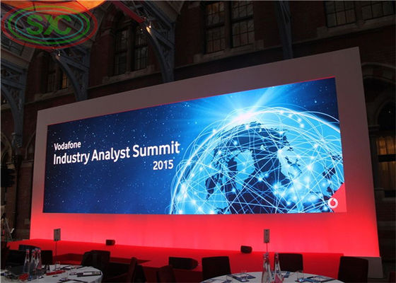 Display LED de aluguer P2.5 P3 P4 P5 P6 Ecrã 64x32 pontos Resolução do módulo e 128x128 pontos Resolução do gabinete