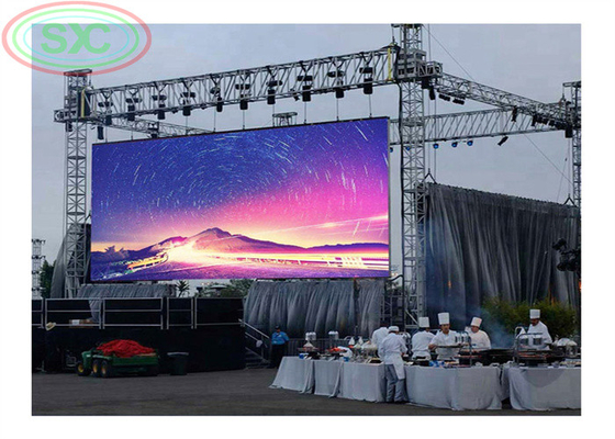Ecrãs LED P4.81 para exteriores com piso em pé, de alto brilho 5500 cd/m2