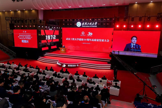 Tela de LED para Interior Colorida P3.9 Parede de Vídeo LED para Aluguel com Painéis Modulares de 500x500mm e Emenda Contínua para Publicidade