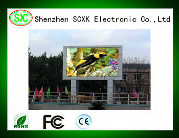 Transforme o seu veículo com o painel LED de 250 x 250 cm e o ecrã de animação