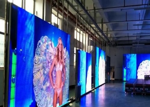 Densidade de pixels 3906 pontos/metro quadrado Publicidade a cores inteiras LED Esquema de alumínio de fundição a óleo