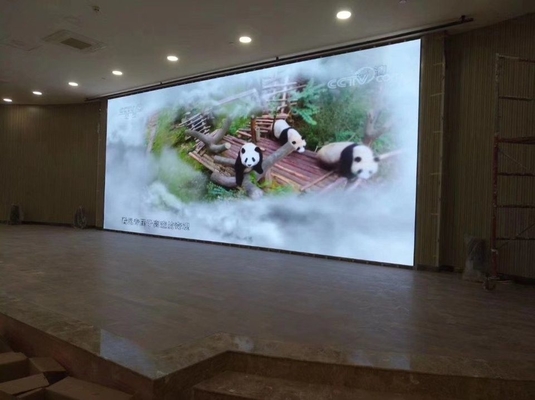 Displays de placas de alumínio de cor LED de alta definição para palcos e salas de conferências