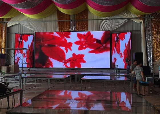 SMD3535 Caixa de fundição a óleo / Locação de LED Display P3.91 Exterior Alto Brilho Ícone à água 500 * 1000mm Grande tela