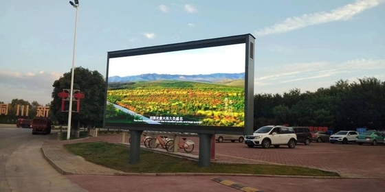 64x64 P5 RGB LED Curve Screen Impermeável para Outdoors Full Color Garantia de três anos
