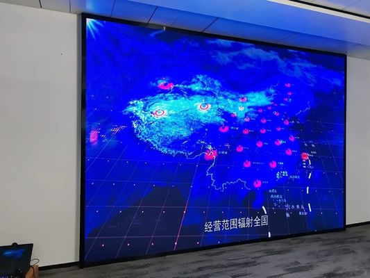 Exibição de cartazes LED ultrafinos portáteis P3.91 com suporte dobrável COB