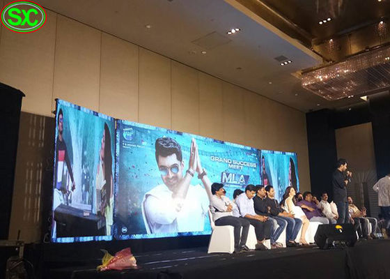 Serviço interno da parte dianteira da parede da exposição de diodo emissor de luz da cor completa da propaganda P4 com ímã