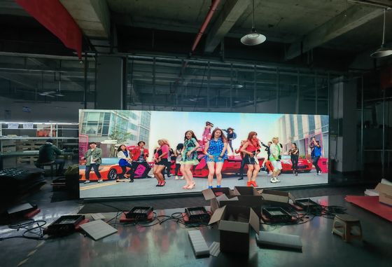 Bom preço P3 Indoor Rental Box LED Full Color SMD Screen 160.000 pontos/Ft. Quadrado Brilho adequado para concertos/palcos on-line