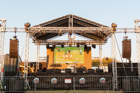 Energia - Exibição LED multicolor exterior com 65410 pontos / m2 Densidade de pontos em 500 * 1000MM Tamanho do gabinete