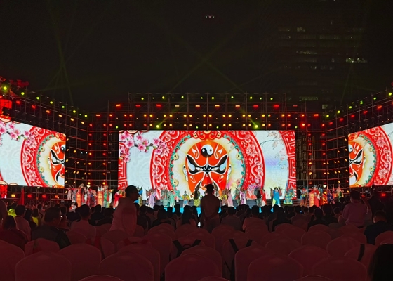 Aluguel de tela de estádio / Instalação fixa HD Publicidade ao ar livre Display LED a cores inteiras 960 X 768mm Gabinete