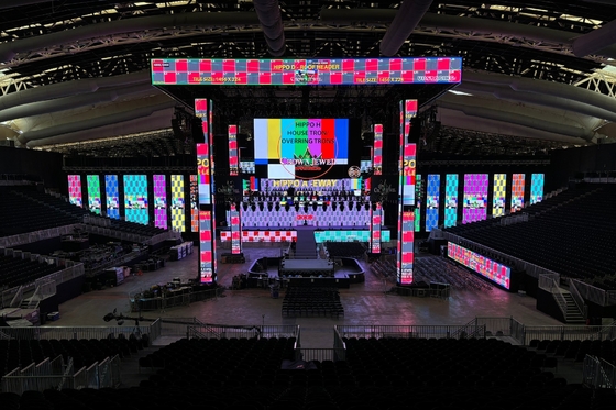 Ecrã de alumínio de fundição por impressão Instalação fixa / aluguel Sala de conferências personalizável Ultra HD P2.5 Pequeno passo Display LED a cores interiores