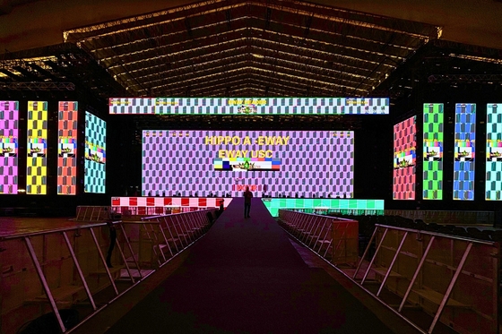 Ecrã de alumínio de fundição por impressão Instalação fixa / aluguel Sala de conferências personalizável Ultra HD P2.5 Pequeno passo Display LED a cores interiores