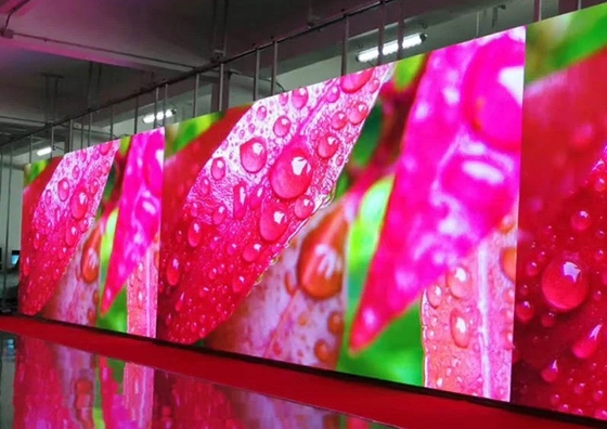 Tela de aluguel Ultra HD Programável P7.62 RGB Indoor Full Color LED Display 1/8 Modo de varredura