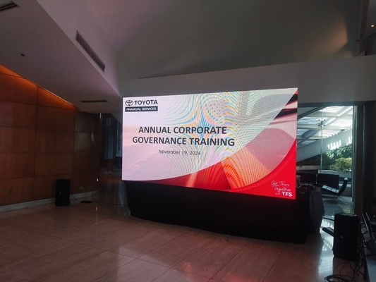 Localização de tela caixa de ferro / Localização Ultra HD personalizável pequeno passo interior Full Color LED Display com grande ângulo de visão