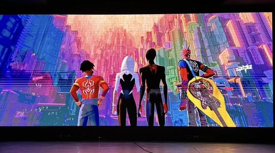 Ecrã de publicidade de fundição a óleo de alumínio P4.81 Indoor Full Color LED Display Wide Viewing Angle 2-3 anos de garantia