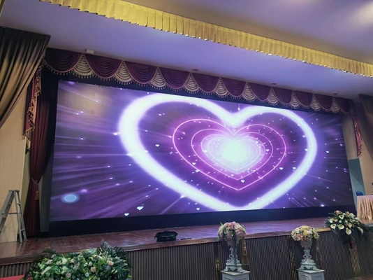 Teatro de Eventos 500*1000mm P3.91 LED Video Display Screen com 1000cd/m2 Brilho e R Parâmetro LED 625-630nm