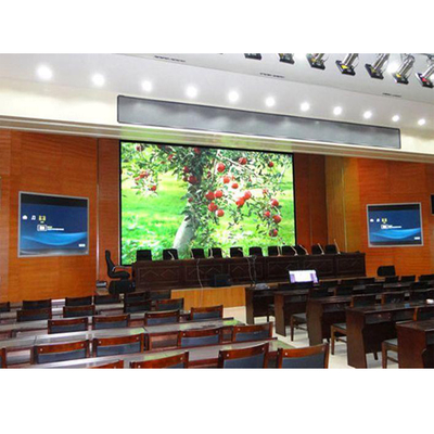 Dimensão personalizada Ecrã de painel LED resistente a intempéries com 65410 pontos/m2 Densidade de pontos e modo de condução de 1/16 S
