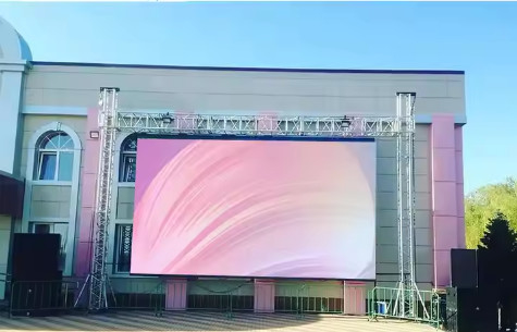 Manutenção frontal Full Color LED Digital Signage Signage 10mm Pixel Pitch Iron Cabinet