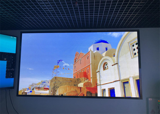 Dimensão do ecrã personalizada Display LED de aluguel com escala de cinza de 14-16 bits e consumo médio de 438 Watt/m2