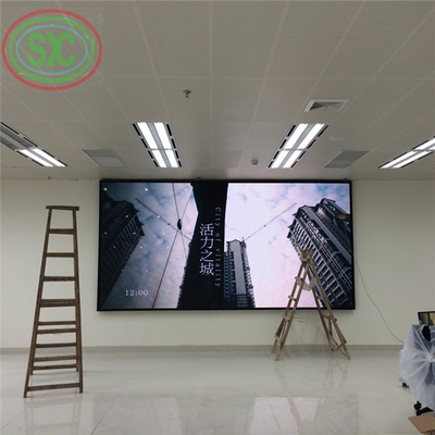 Display LED de ferro / alumínio fundido em cor completa para parede de vídeo 7 anos de vida útil e 3 períodos Melhor ângulo de visão 2m-10m
