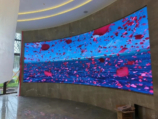 P6 Exibição LED de superfície curva Exibição LED de rolagem Grupo de filme flexível de poupança de energia