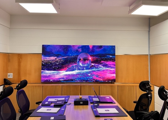 Displays LED a cores exteriores de alto impacto para aluguer e instalação fixa