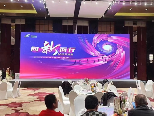 s Melhor ângulo de visualização 2m-10m Digital Indoor LED Display Screen para publicidade e eventos interiores