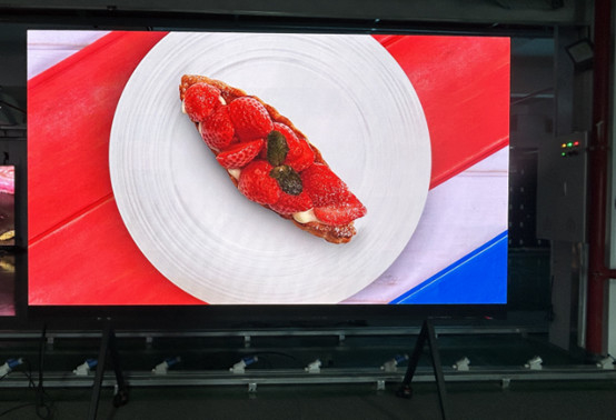 COB P1.25 P1.56 Ecrã de visualização LED de publicidade a cores inteiras, à prova d'água, em interiores