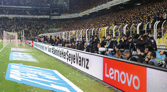 Display LED de estádio de aço laminado a frio com grau IP65 e brilho ≥6500cd/m2