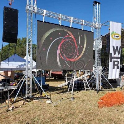 438Watt/m2 Médio de consumo Display LED de aluguer com 500*500mm Tamanho do painel e dimensão do gabinete