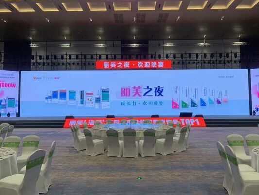 Telas LED de palco com pixel pitch RGB P3.9 e alta densidade de pixels, adequadas para aplicações de aluguel de displays LED internos