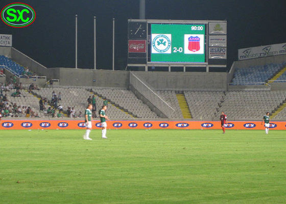 Sincronismo da propaganda P10 exterior e marcar exposições conduzidas futebol do estádio