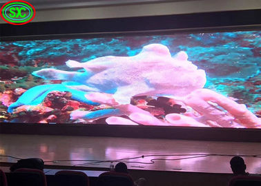 Ângulo de visão amplo Indoor Full Color LED Display 4mm Mall Publicity Screen