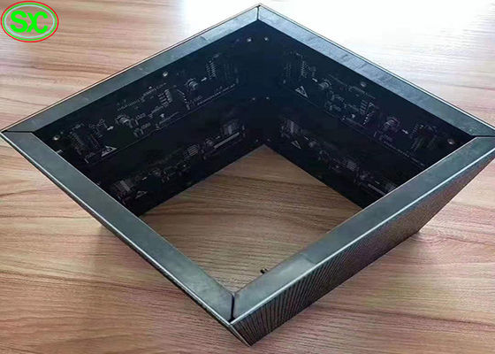 Bom preço colunas internas da exposição de diodo emissor de luz P2.5 da cor 3d completa suportes cúbicos da tela de 90 graus on-line