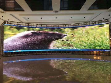 256*128mm Indoor Full Color LED Display Screen Estrutura de desempenho de segurança
