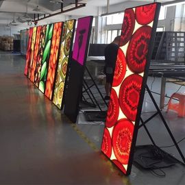 Display LED comercial de alumínio com configuração de cores 1R1G1B e material de painel de alumínio