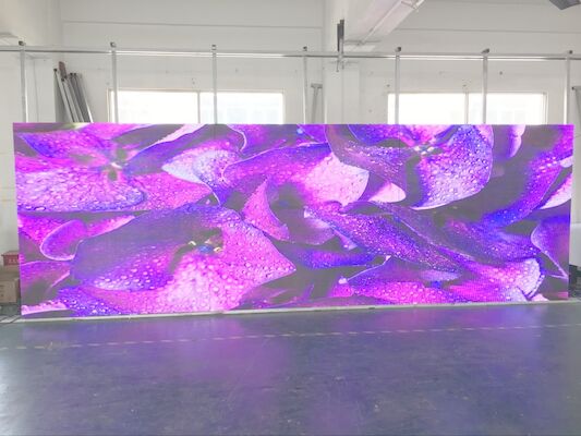 O diodo emissor de luz da fase seleciona a elevação do painel de exposição do diodo emissor de luz da cor do armário P3.91/P4.81 500 alugado refresca a taxa 3840hz com curvatura