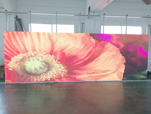 Display LED exterior gigante a cores inteiras, à prova d'água IP68 DIP / SMD HD P3 P4 display exterior a cores inteiras