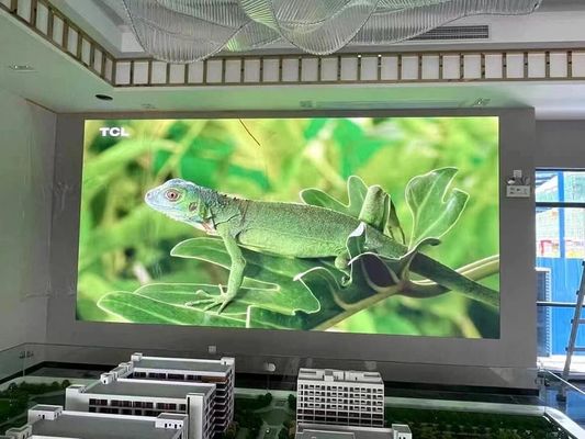 Bom preço Display LED Full Color HD com alta taxa de atualização, adequado para lobby de hotel, concerto on-line