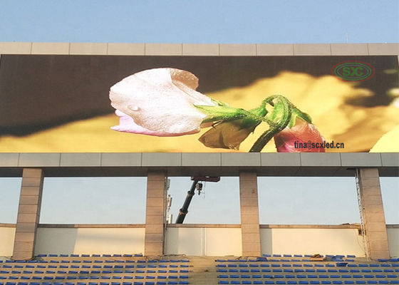 Instalação fixa ao ar livre Dissipação rápida do calor P6 960*960mm Ecrã LED publicitário