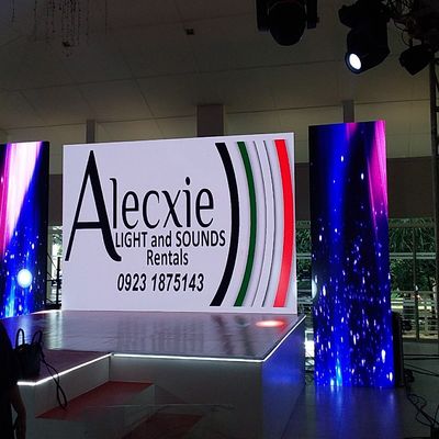 Exibição LED de alta definição em cores interiores P4 para palco com design fino e leve