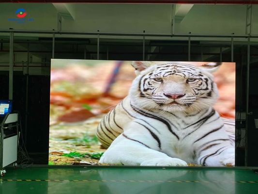 Instalação curva disponível para armários de 500x500mm e 500x1000mm de tela LED de cores interiores