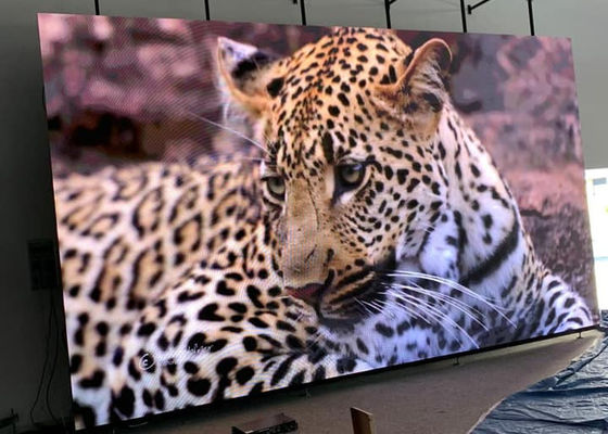 Bom preço P4 Indoor Full Color LED Video Wall Panel 4mm Pitch Pixel IP34 Impermeável on-line