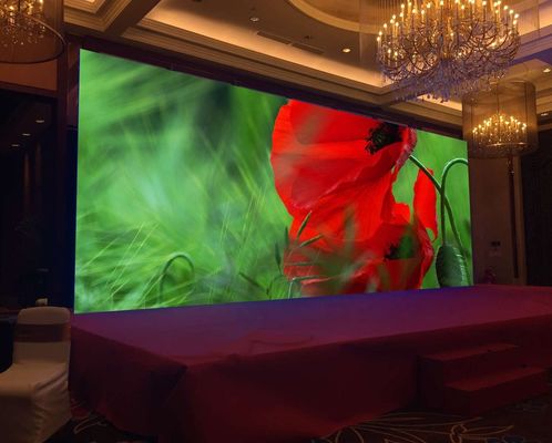 Bom preço Display LED GOB de longa duração Módulo LED de 300*168,75mm Vida útil de 100.000 horas Composição de pixels 1R1G1B on-line