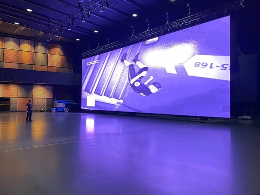 Display LED Full Color Indoor Tecnologia SMD P3 3840Hz Alta Refrescagem 111111 Pixels/m2 e 900cd/m2 Balanço de Branco
