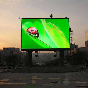 Tela de LED P6 Full Color para Exterior com Longa Vida Útil de 100.000 Horas e Desempenho para Publicidade Contínua e Uso em Telas Móveis