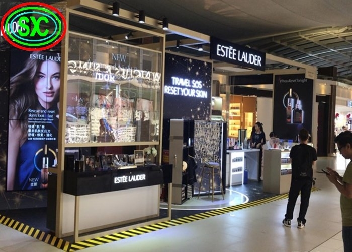 G3.91-7.82 Ecrã LED transparente 6.2 kg Peso do gabinete e 0,2 kg/PC Peso do módulo para efeitos visuais impressionantes