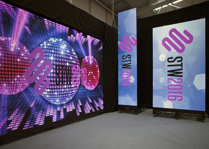 P2.5 Indoor Die-Cast Aluminium/Rental Full Color LED Display IP43 Waterproof 3D Advertising Poster