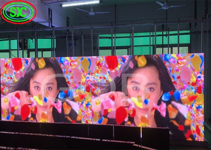 Armário de aluguer de alumínio de fundição a óleo 256*128mm Indoor Full Color LED Display GOB