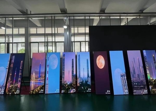 Pôster RGB LED Display 2,5 mm Pixel Pitch Alta taxa de atualização 1920HZ Interior